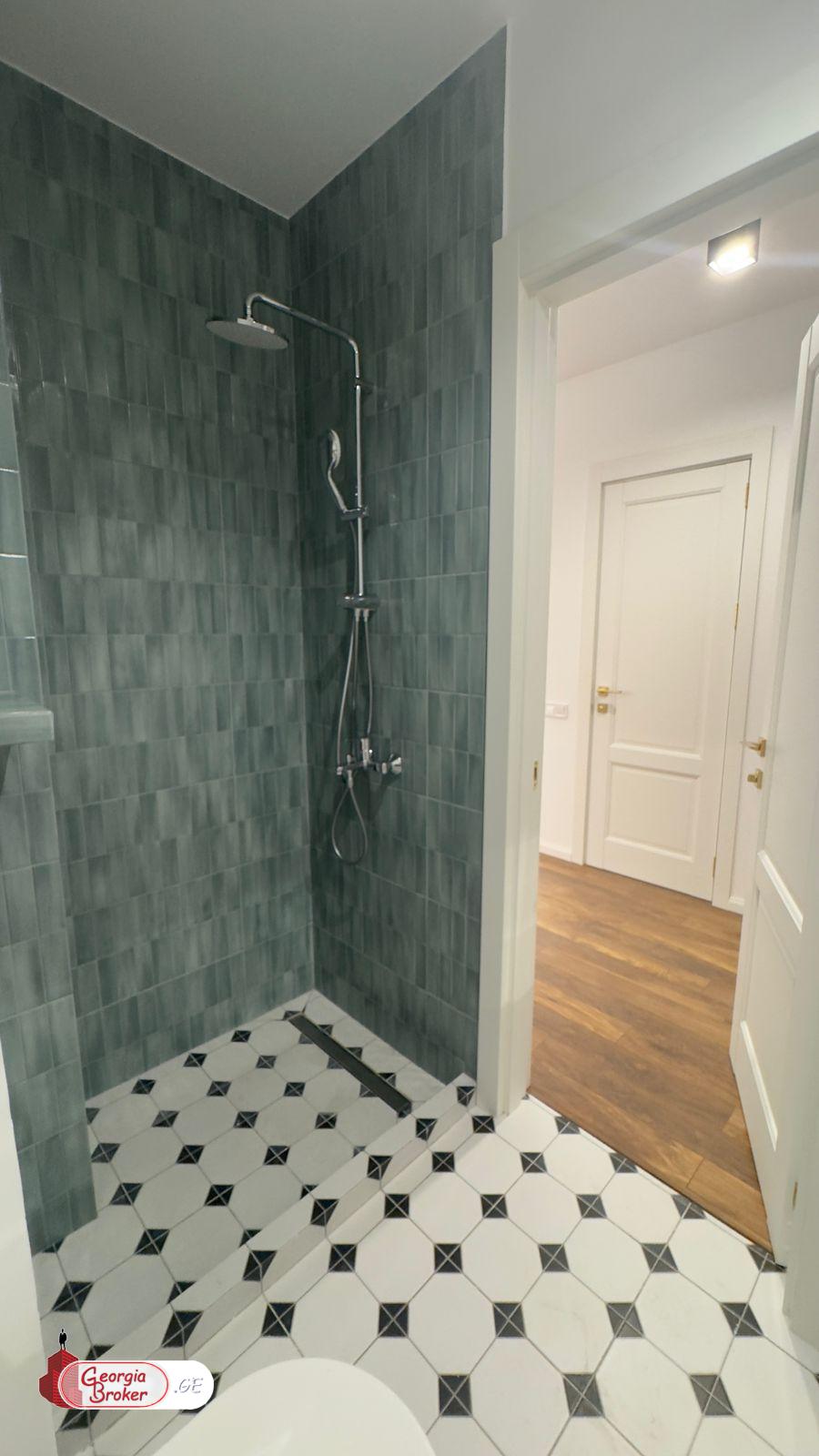 იყიდება ახალი გარემონტებული 2 ოთახიანი ბინა